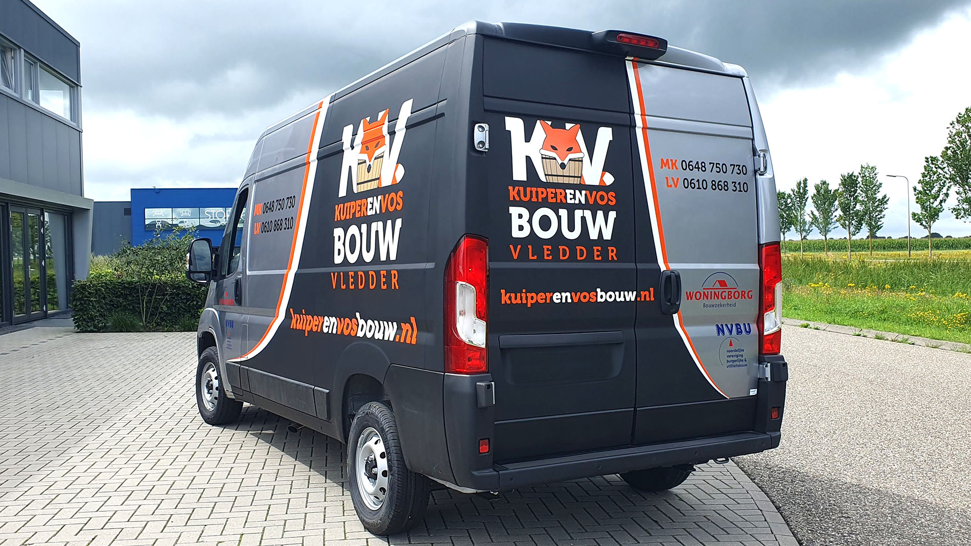 Bus belettering Kuiper en vos bouw- Van de Riet Reclame